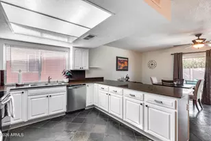 5116 E Tierra Buena Ln, Scottsdale, AZ 85254 - Photo 13