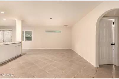 10510 W Concho Circle, Sun City, AZ 85373 - Photo 11