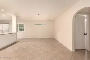 10510 W Concho Cir, Sun City, AZ 85373 - Photo 11