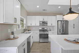 22408 N Las Vegas Dr, Sun City West, AZ 85375 - Photo 23