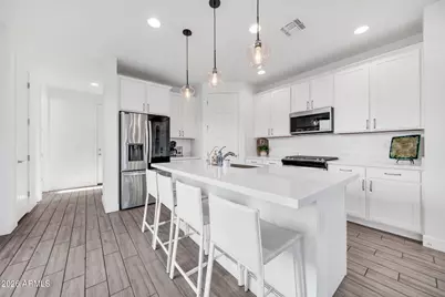 2042 W Lariat Lane, Phoenix, AZ 85085 - Photo 11