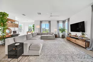 2042 W Lariat Ln, Phoenix, AZ 85085 - Photo 17