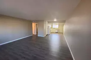 3352 W Harmont Dr, Phoenix, AZ 85051 - Photo 5