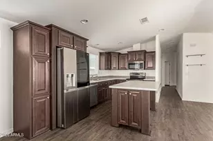 10810 N 91st Ave, Peoria, AZ 85345 - Photo 11