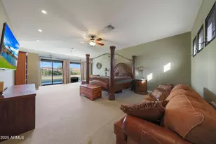 2718 E Campo Bello Dr, Phoenix, AZ 85032 - Photo 9