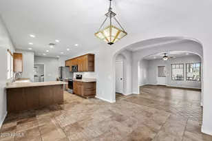 832 E Maddock Rd, Phoenix, AZ 85086 - Photo 9