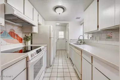 925 E Cochise Drive, Phoenix, AZ 85020 - Photo 11