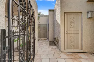 925 E Cochise Dr, Phoenix, AZ 85020 - Photo 3