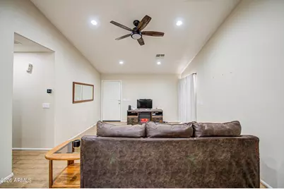 15873 W Moreland Street, Goodyear, AZ 85338 - Photo 9