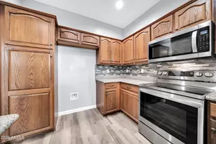 17021 W Halifax Ln, Surprise, AZ 85374 - Photo 13