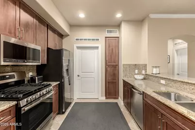 7601 E Indian Bend Road #1045, Scottsdale, AZ 85250 - Photo 11