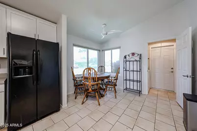 8521 W Mauna Loa Lane, Peoria, AZ 85381 - Photo 9