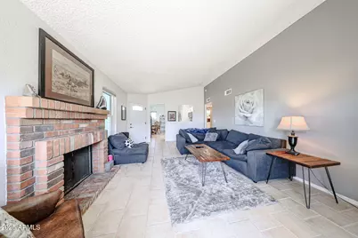 8521 W Mauna Loa Lane, Peoria, AZ 85381 - Photo 11