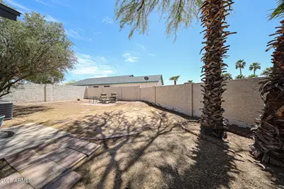 8521 W Mauna Loa Lane, Peoria, AZ 85381 - Photo 25