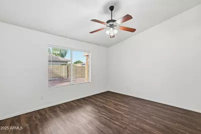 17136 N Woodrose Avenue, Surprise, AZ 85374 - Photo 7