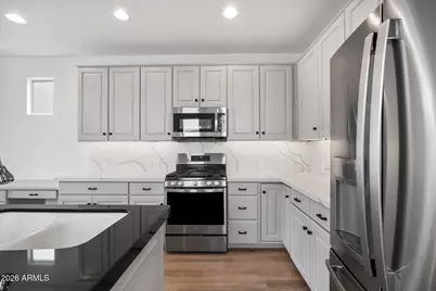 2923 N 48th Place, Phoenix, AZ 85018 - Photo 11