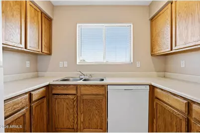 16637 E Almont Drive #Apt 3, Fountain Hills, AZ 85268 - Photo 11