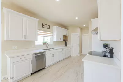 158 N Pettoshas Drive, Maricopa, AZ 85139 - Photo 15