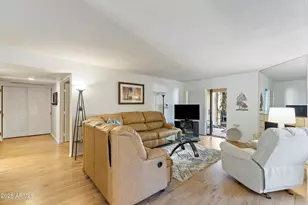 9445 N 94th Pl, Scottsdale, AZ 85258 - Photo 3