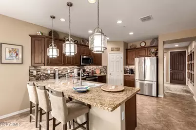 10945 W Pleasant Valley Court, Sun City, AZ 85351 - Photo 11