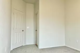 240 W Juniper Ave, Gilbert, AZ 85233 - Photo 15