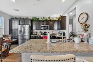 2425 W Bronco Butte Trl, Phoenix, AZ 85085 - Photo 5