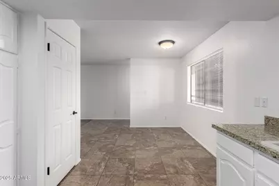 12222 N Paradise Village Parkway S #212, Phoenix, AZ 85032 - Photo 11