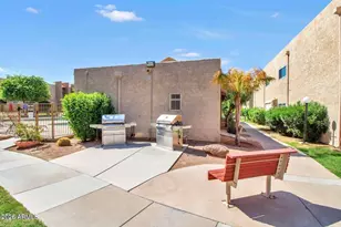 5525 E Thomas Rd, Phoenix, AZ 85018 - Photo 15