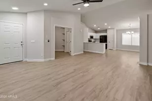 5811 S 16th Dr, Phoenix, AZ 85041 - Photo 9