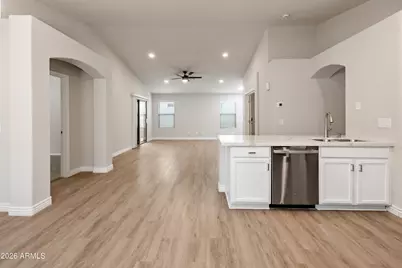 5811 S 16th Drive, Phoenix, AZ 85041 - Photo 7