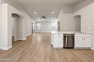 5811 S 16th Dr, Phoenix, AZ 85041 - Photo 7