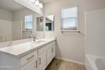 5811 S 16th Drive, Phoenix, AZ 85041 - Photo 17