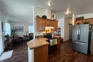 6960 W Peoria Ave, Peoria, AZ 85345 - Photo 9