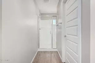 733 E Commonwealth Ave, Chandler, AZ 85225 - Photo 17