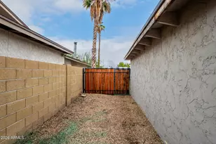 1012 S Santa Barbara Dr, Mesa, AZ 85202 - Photo 31