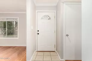 1012 S Santa Barbara Dr, Mesa, AZ 85202 - Photo 5