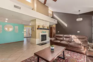 834 N Oak Ct, Chandler, AZ 85226 - Photo 5