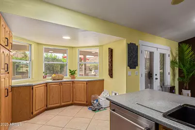 834 N Oak Court, Chandler, AZ 85226 - Photo 13