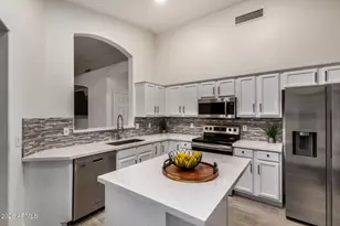 7459 W Abraham Ln, Glendale, AZ 85308 - Photo 9