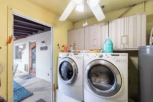 2910 E Windrose Dr, Phoenix, AZ 85032 - Photo 33