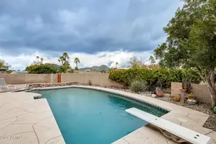 2910 E Windrose Dr, Phoenix, AZ 85032 - Photo 41