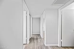 3409 E Campo Bello Dr, Phoenix, AZ 85032 - Photo 9