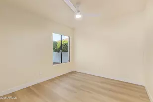 306 W Beverly Ln, Phoenix, AZ 85023 - Photo 21