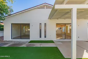 306 W Beverly Ln, Phoenix, AZ 85023 - Photo 27