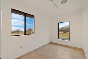 8015 S High Rd, Hereford, AZ 85615 - Photo 17