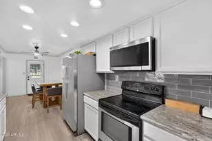 6824 N 29th Ln, Phoenix, AZ 85017 - Photo 11