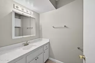 860 E Brown Rd, Mesa, AZ 85203 - Photo 17