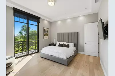 2 Biltmore Estate #211, Phoenix, AZ 85016 - Photo 35