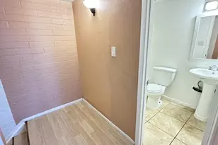 5205 N 42nd Pkwy, Phoenix, AZ 85019 - Photo 9