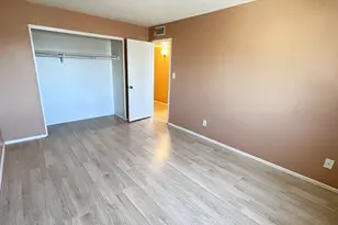 5205 N 42nd Pkwy, Phoenix, AZ 85019 - Photo 13